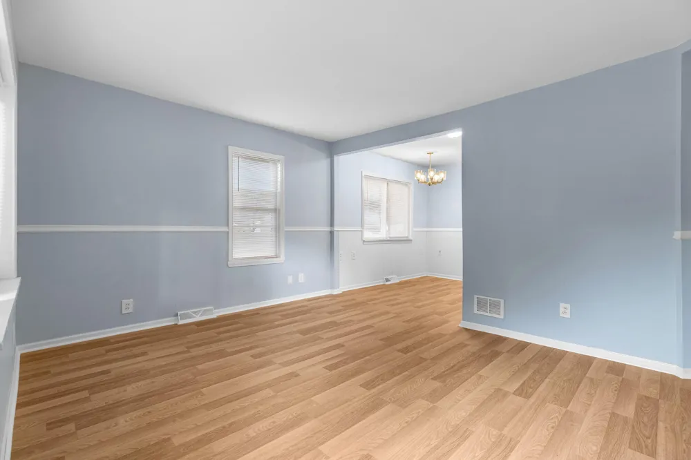 35809 Manila Avenue Westland, MI 48186