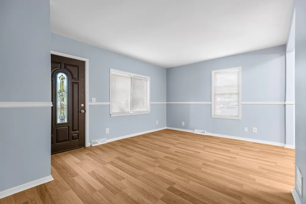 35809 Manila Avenue Westland, MI 48186