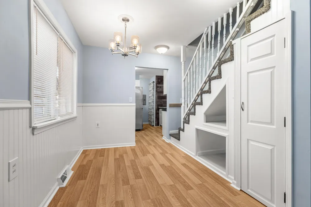 35809 Manila Avenue Westland, MI 48186