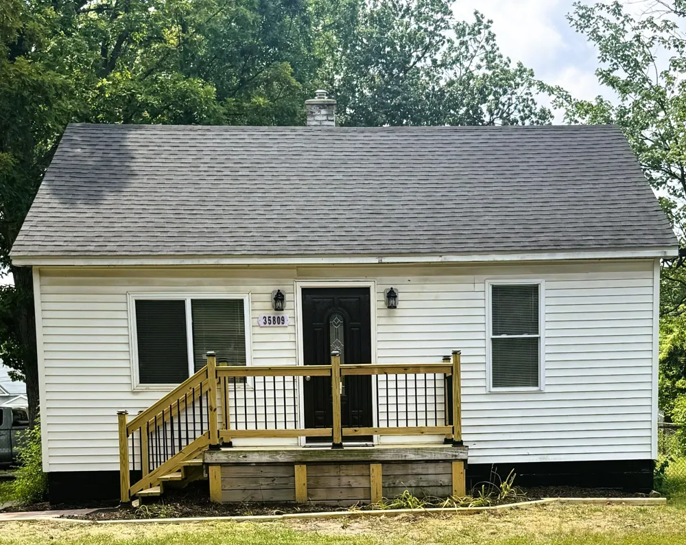35809 Manila Avenue Westland, MI 48186
