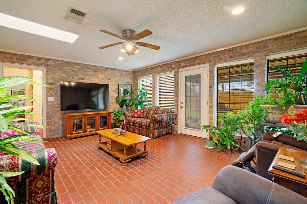 940 Brandyn Place Paris, TX 75462