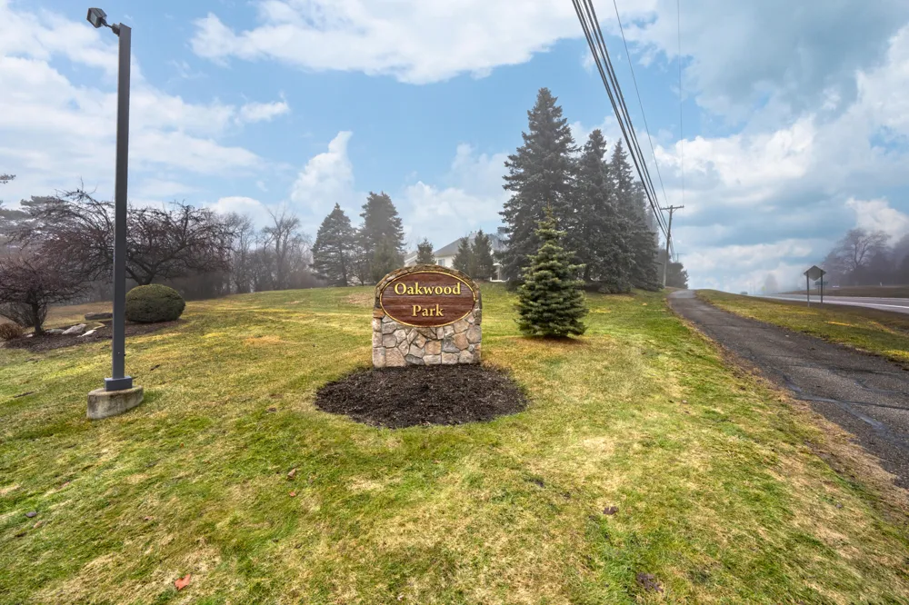 1564 Charter Oak Drive Rochester Hills, MI 48309