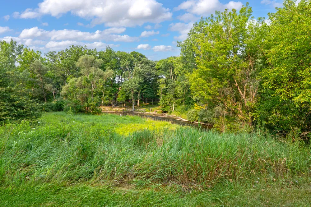 1564 Charter Oak Drive Rochester Hills, MI 48309