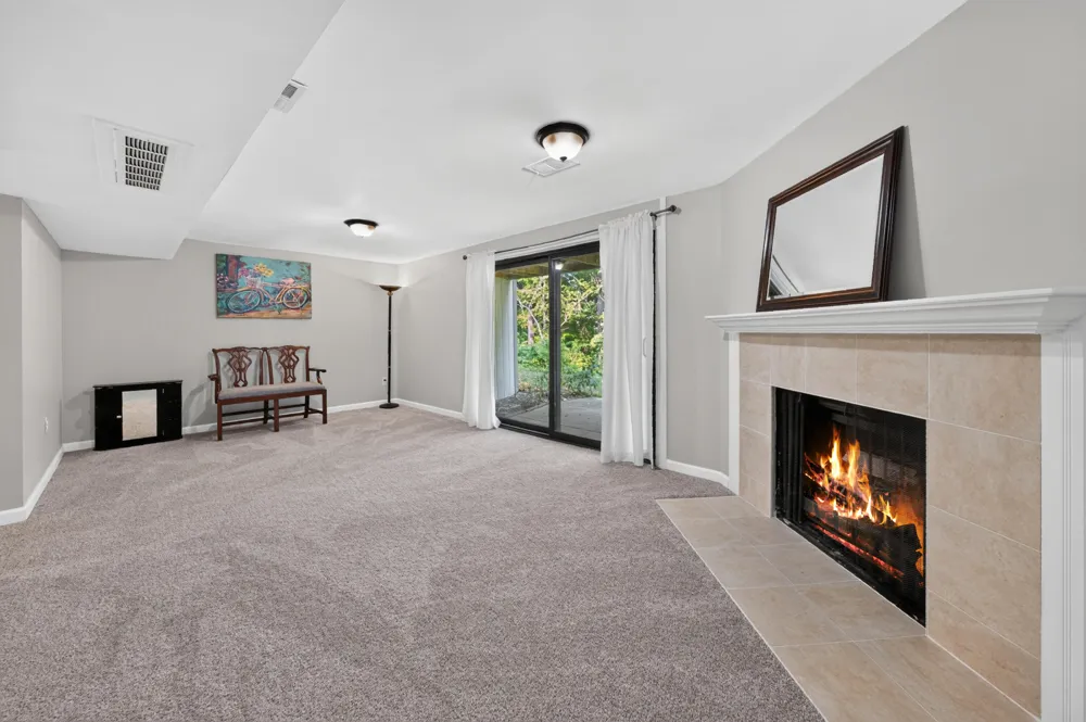 1564 Charter Oak Drive Rochester Hills, MI 48309