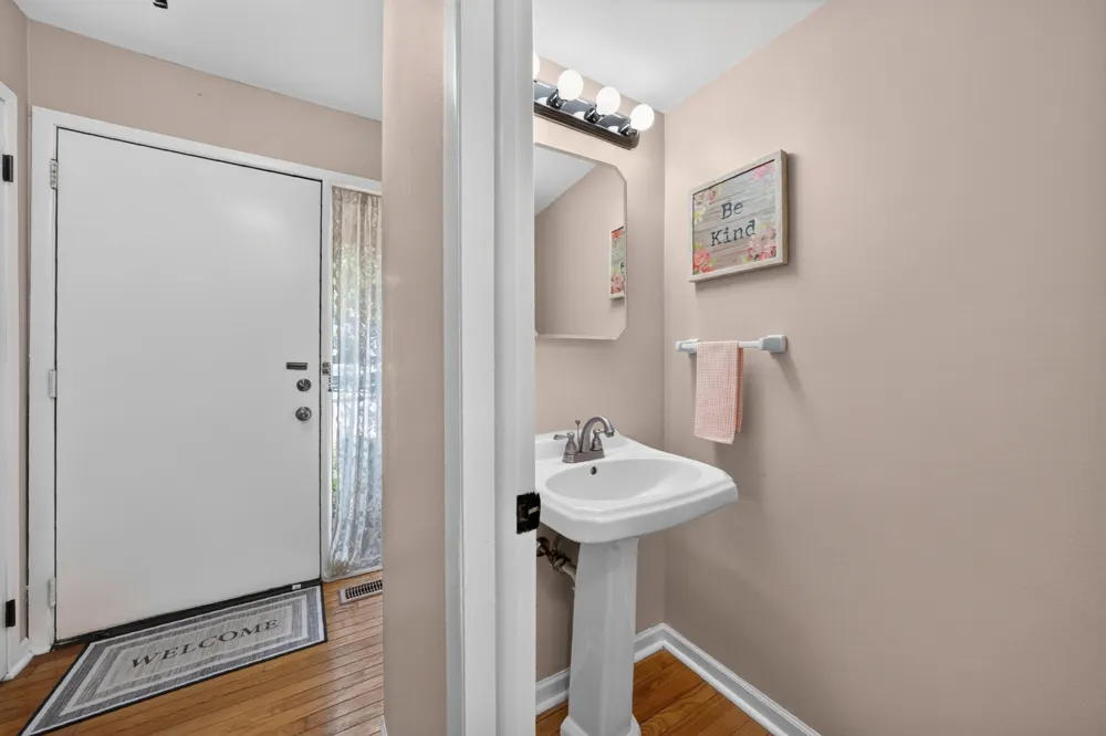 1564 Charter Oak Drive Rochester Hills, MI 48309
