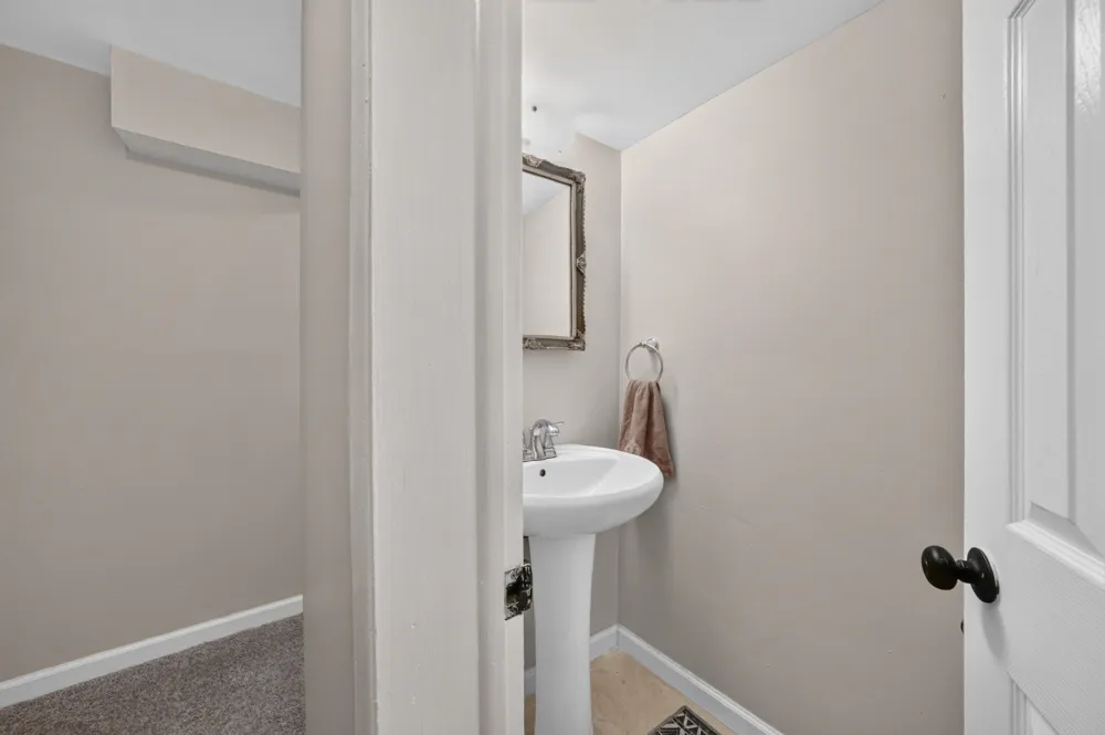 1564 Charter Oak Drive Rochester Hills, MI 48309