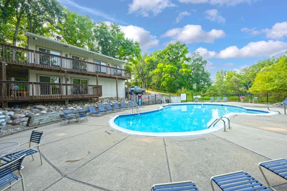 1564 Charter Oak Drive Rochester Hills, MI 48309