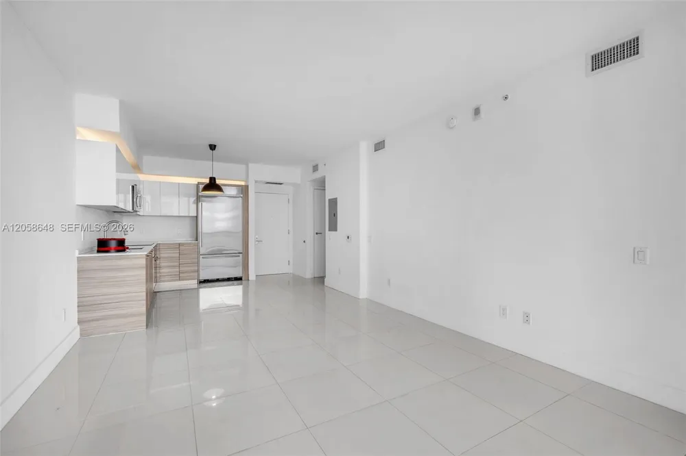 1300 Brickell Bay Dr #2005 Miami, FL 33131