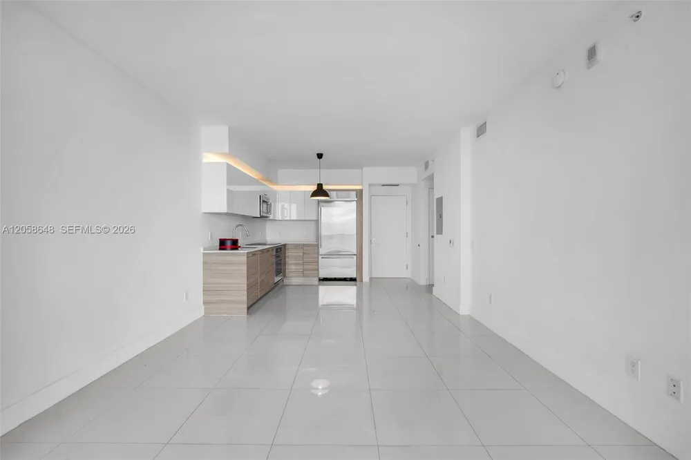 1300 Brickell Bay Dr #2005 Miami, FL 33131