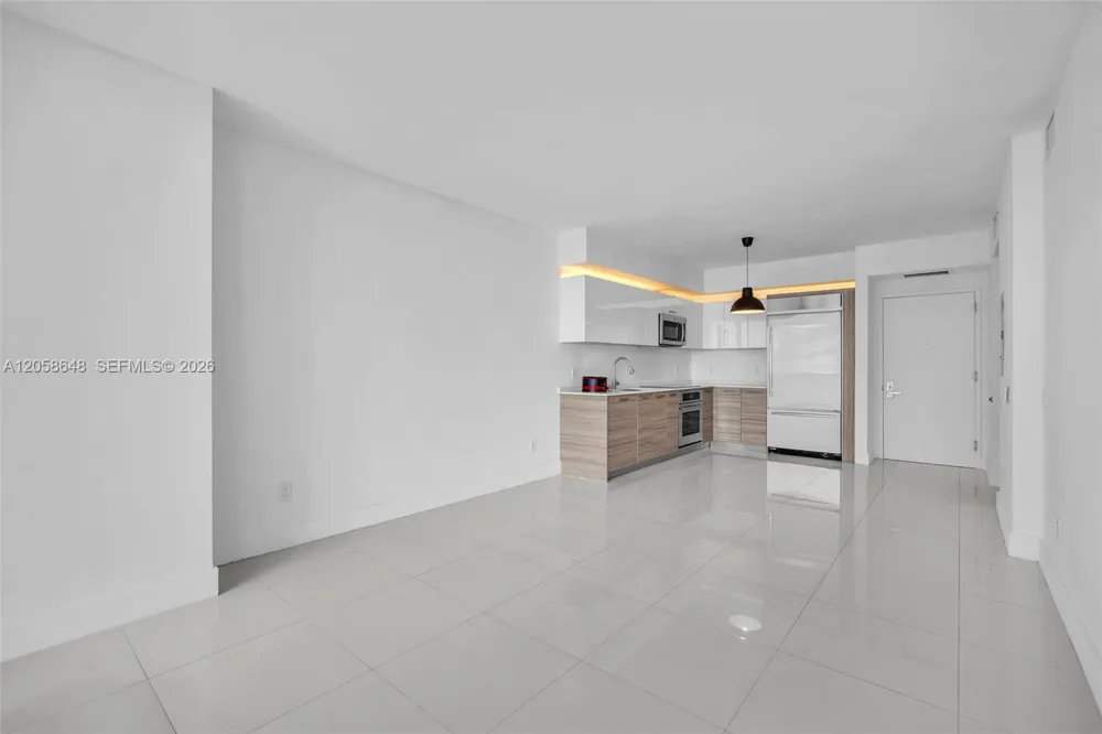 1300 Brickell Bay Dr #2005 Miami, FL 33131