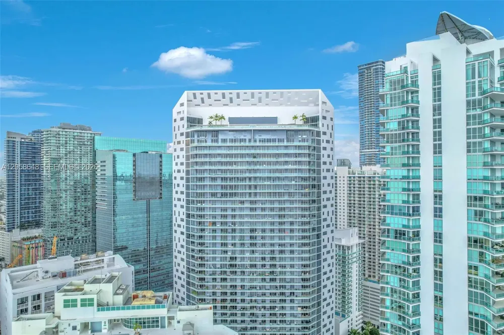 1300 Brickell Bay Dr #2005 Miami, FL 33131