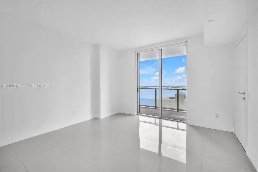 1300 Brickell Bay Dr #2005 Miami, FL 33131
