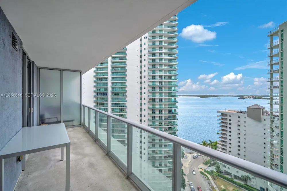 1300 Brickell Bay Dr #2005 Miami, FL 33131