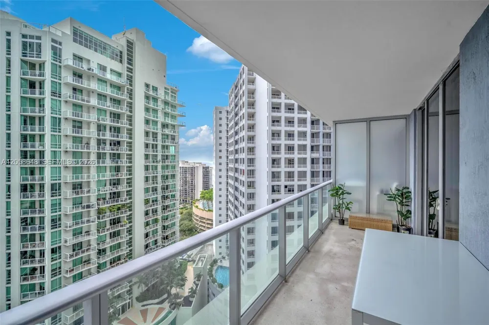1300 Brickell Bay Dr #2005 Miami, FL 33131