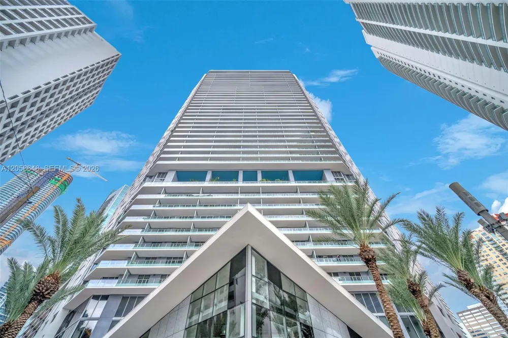 1300 Brickell Bay Dr #2005 Miami, FL 33131