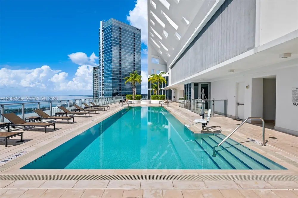 1300 Brickell Bay Dr #2005 Miami, FL 33131