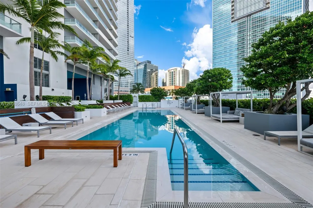 1300 Brickell Bay Dr #2005 Miami, FL 33131