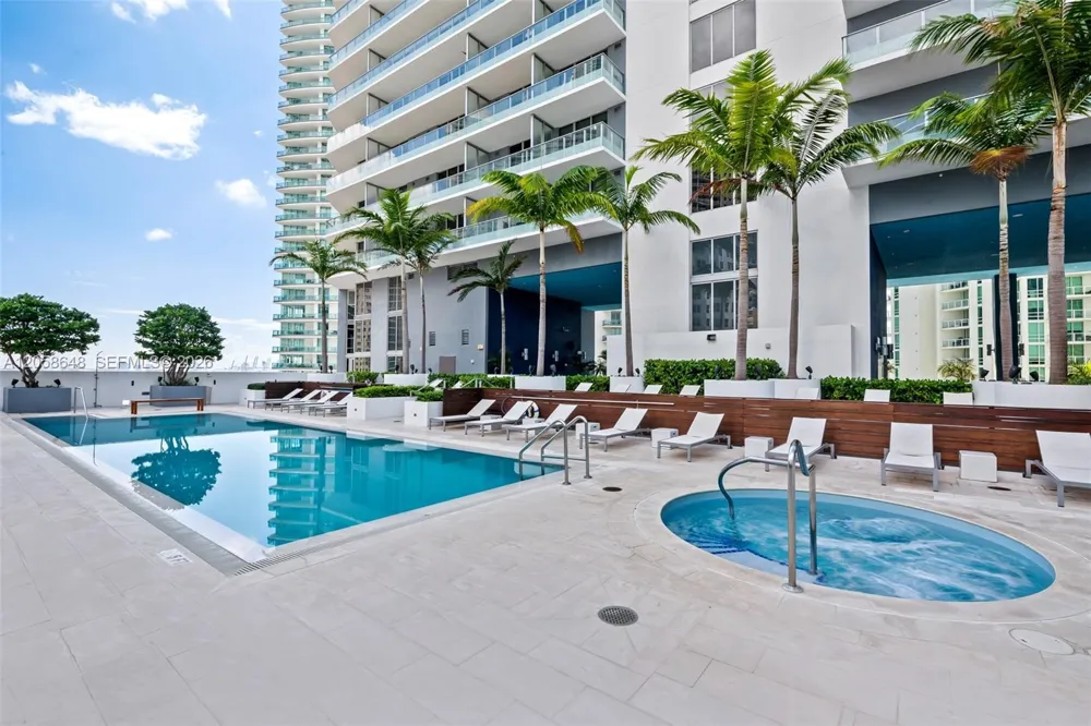 1300 Brickell Bay Dr #2005 Miami, FL 33131