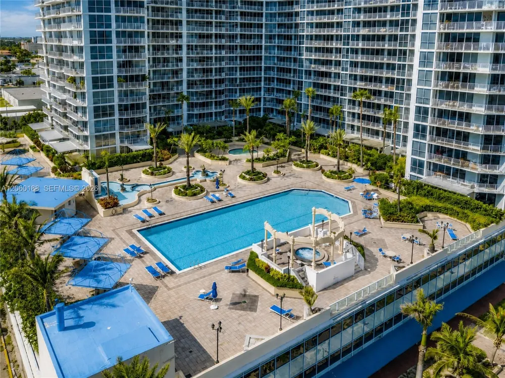 7601 E Treasure Dr #1807 North Bay Village, FL 33141