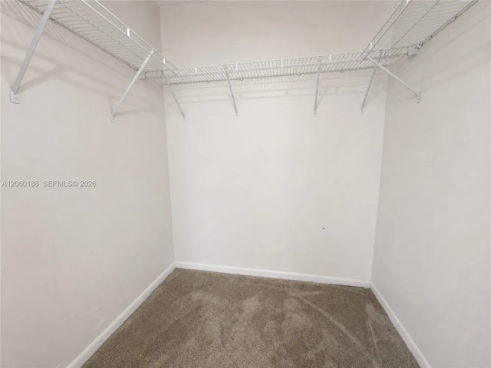 7601 E Treasure Dr #1807 North Bay Village, FL 33141