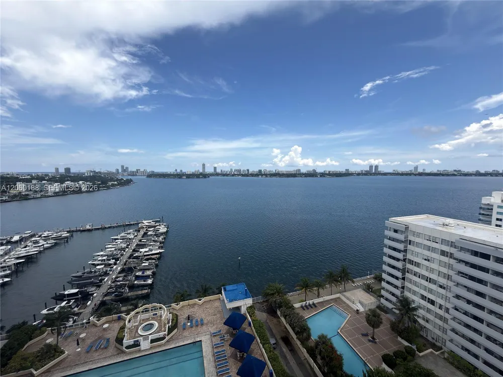 7601 E Treasure Dr #1807 North Bay Village, FL 33141