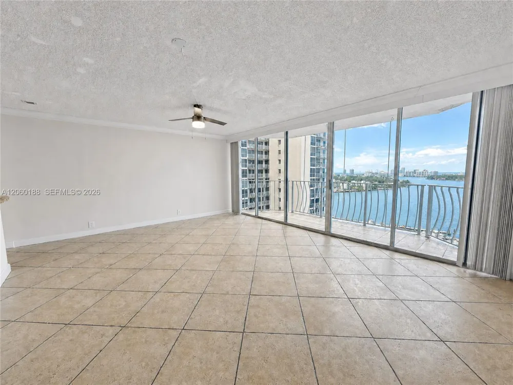 7601 E Treasure Dr #1807 North Bay Village, FL 33141
