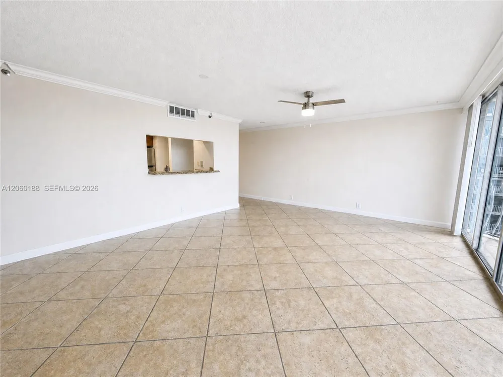 7601 E Treasure Dr #1807 North Bay Village, FL 33141