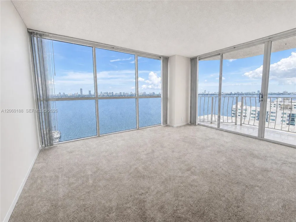 7601 E Treasure Dr #1807 North Bay Village, FL 33141