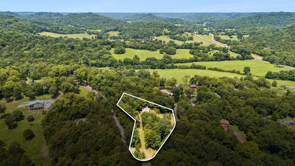 238 Rarick Ln Gainesboro, TN 38562