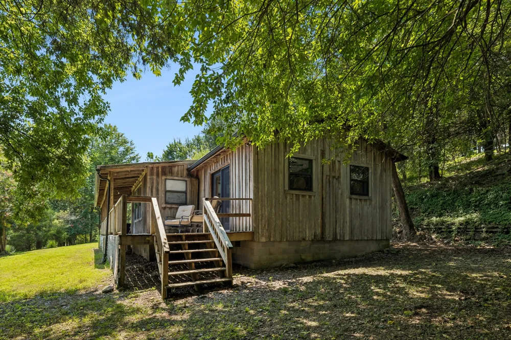 238 Rarick Ln Gainesboro, TN 38562