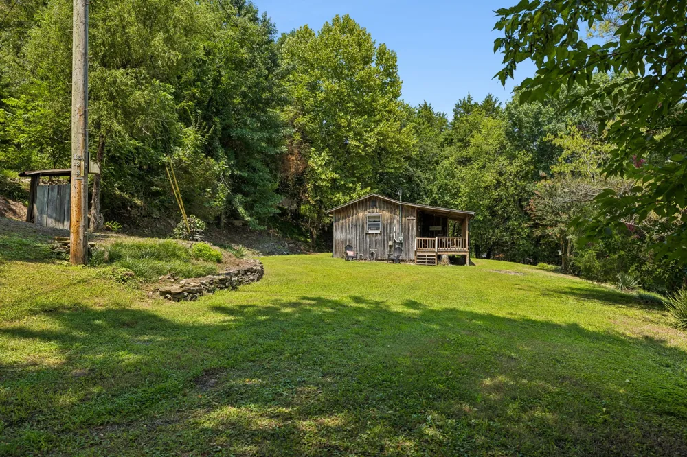 238 Rarick Ln Gainesboro, TN 38562