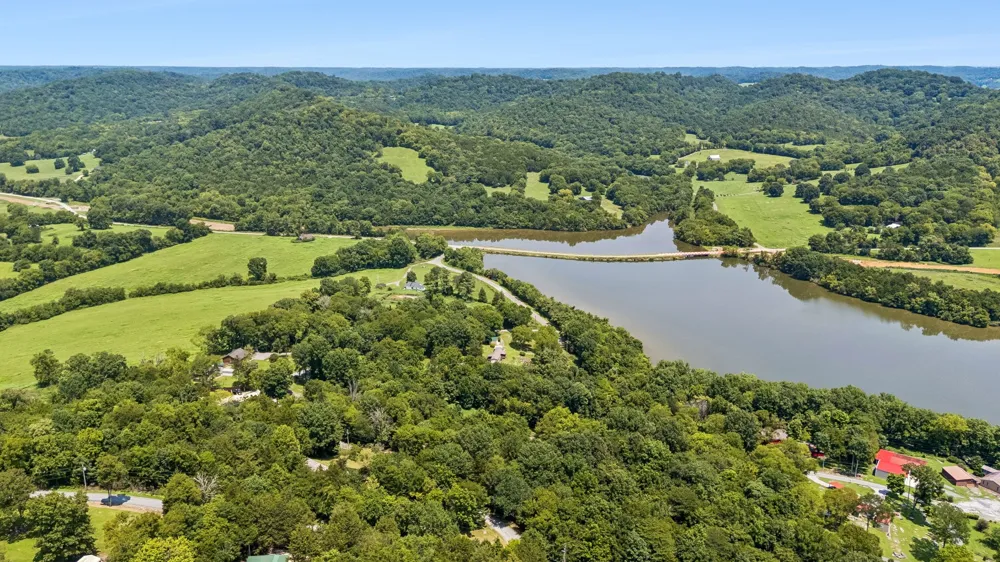238 Rarick Ln Gainesboro, TN 38562