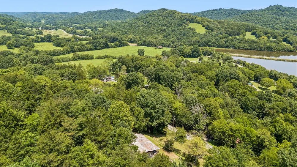 238 Rarick Ln Gainesboro, TN 38562