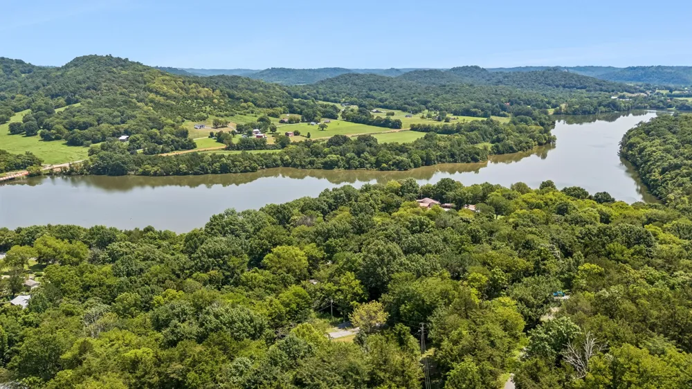 238 Rarick Ln Gainesboro, TN 38562