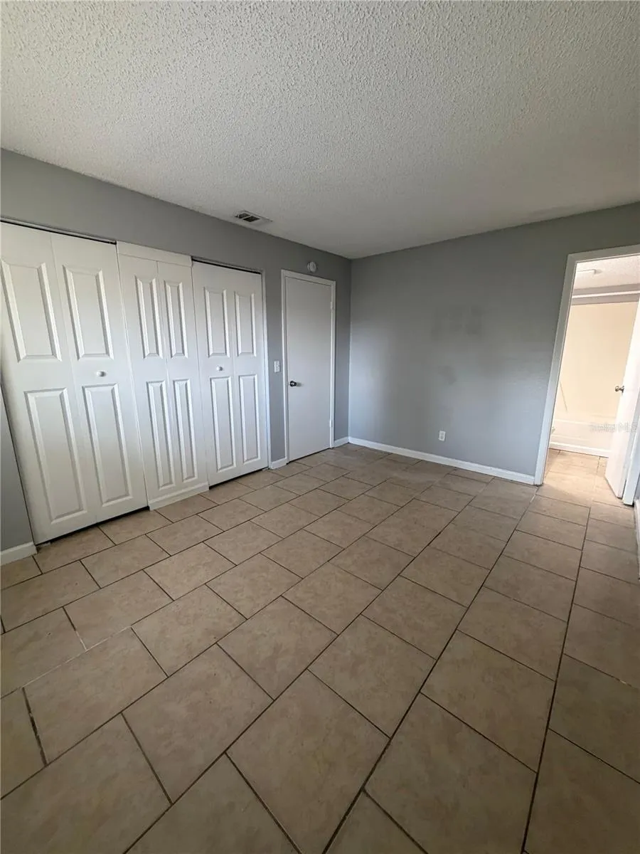 233 THORN TREE PLACE Brandon, FL 33510