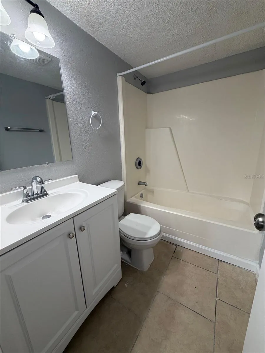 233 THORN TREE PLACE Brandon, FL 33510