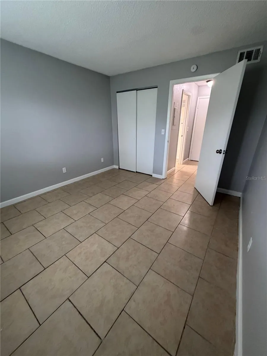 233 THORN TREE PLACE Brandon, FL 33510