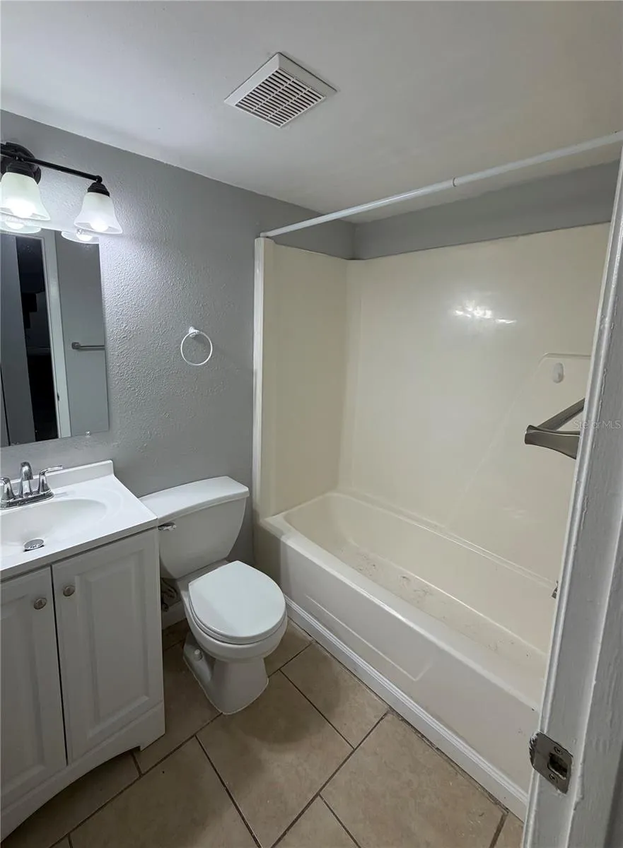 233 THORN TREE PLACE Brandon, FL 33510