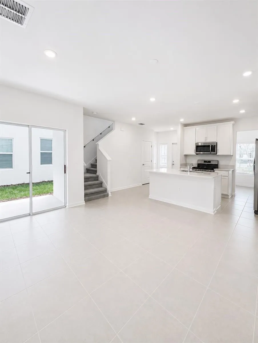 5677 LIVELINESS ALLEY Clermont, FL 34714