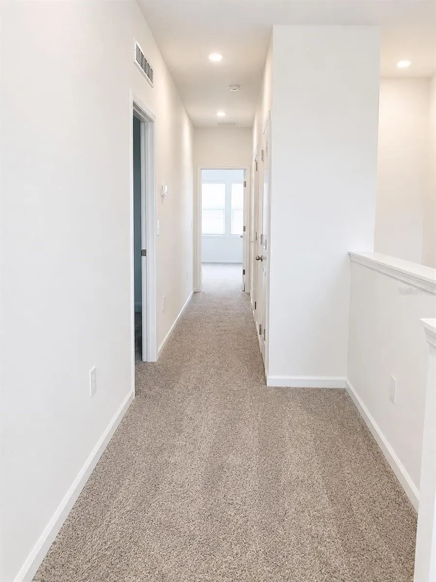 5677 LIVELINESS ALLEY Clermont, FL 34714