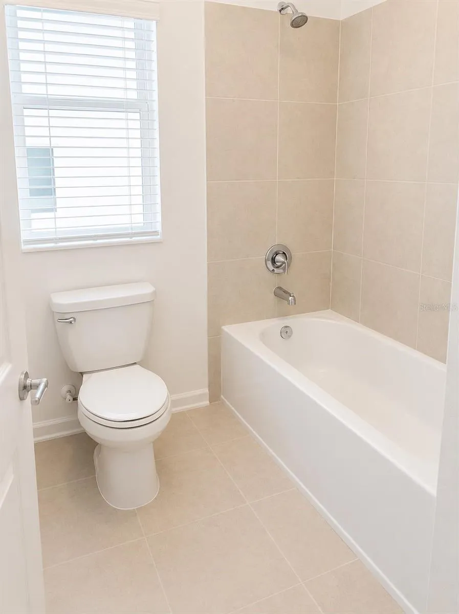 5677 LIVELINESS ALLEY Clermont, FL 34714