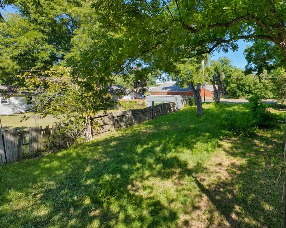 810 Rusk Street Waco, TX 76704