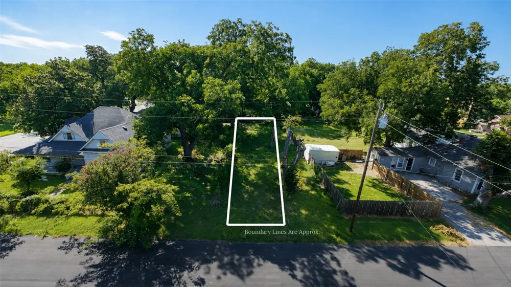 810 Rusk Street Waco, TX 76704