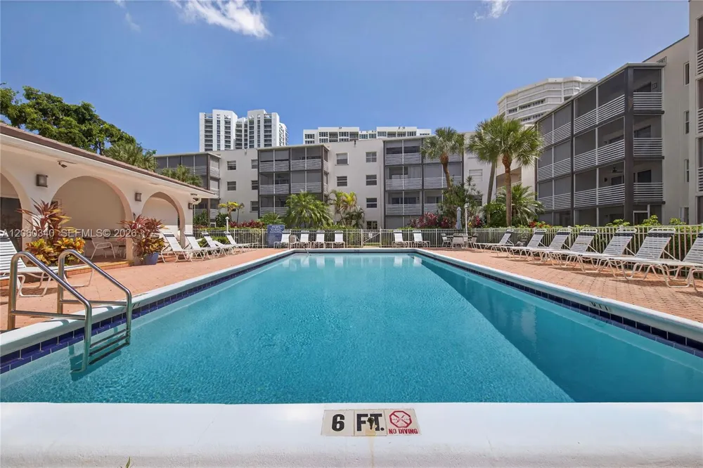 1541 S Ocean Blvd #313 Lauderdale By The Sea, FL 33062