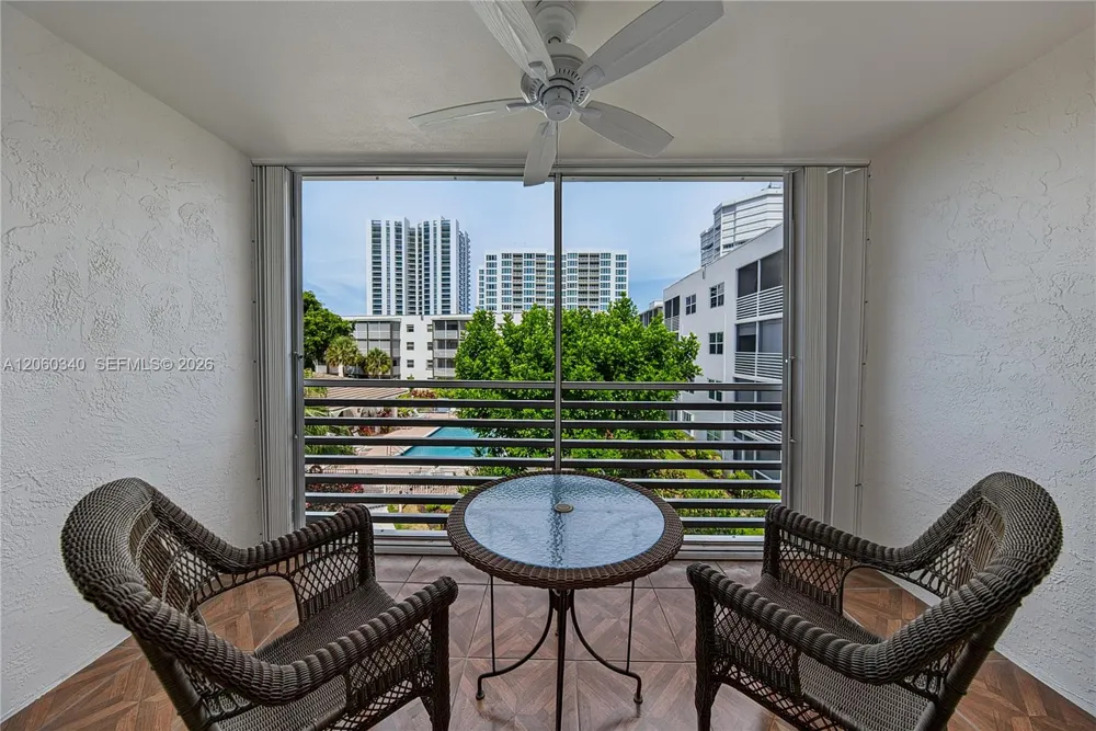 1541 S Ocean Blvd #313 Lauderdale By The Sea, FL 33062