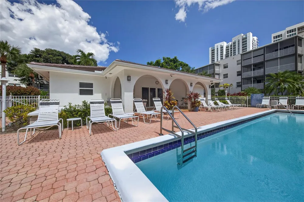 1541 S Ocean Blvd #313 Lauderdale By The Sea, FL 33062