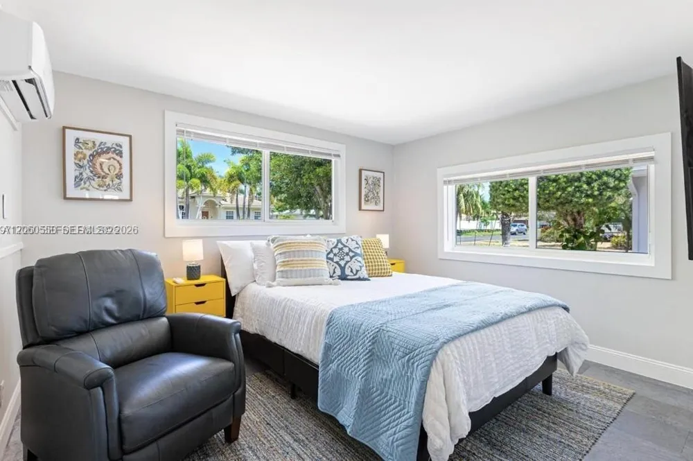 2770 NE 30th St Lighthouse Point, FL 33064