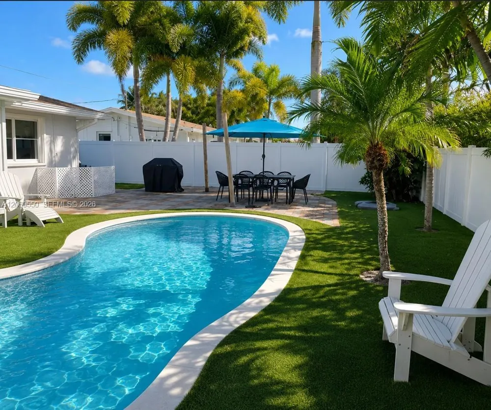 2770 NE 30th St Lighthouse Point, FL 33064