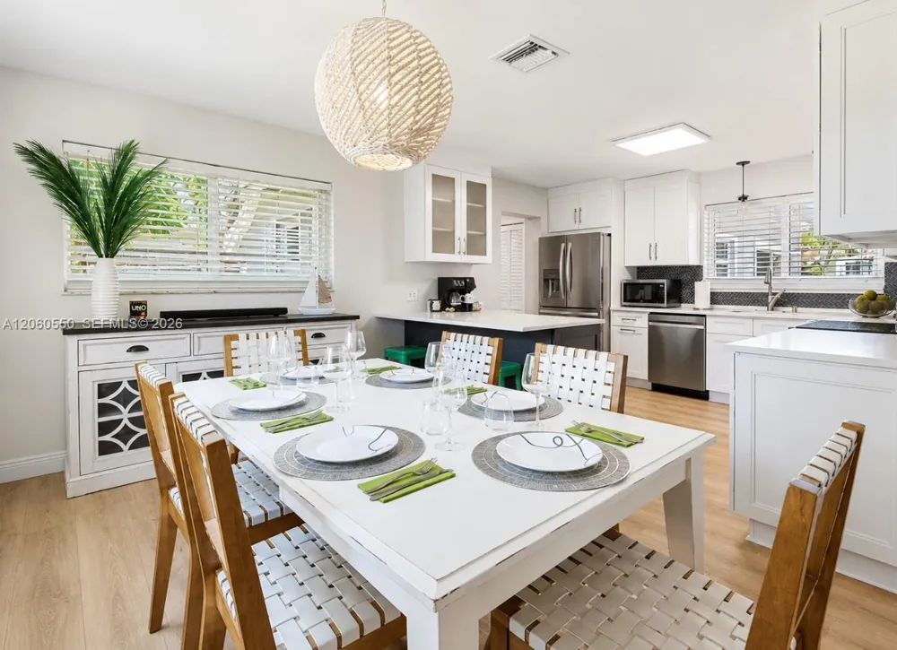 2770 NE 30th St Lighthouse Point, FL 33064