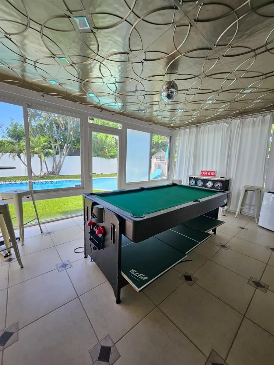 2770 NE 30th St Lighthouse Point, FL 33064